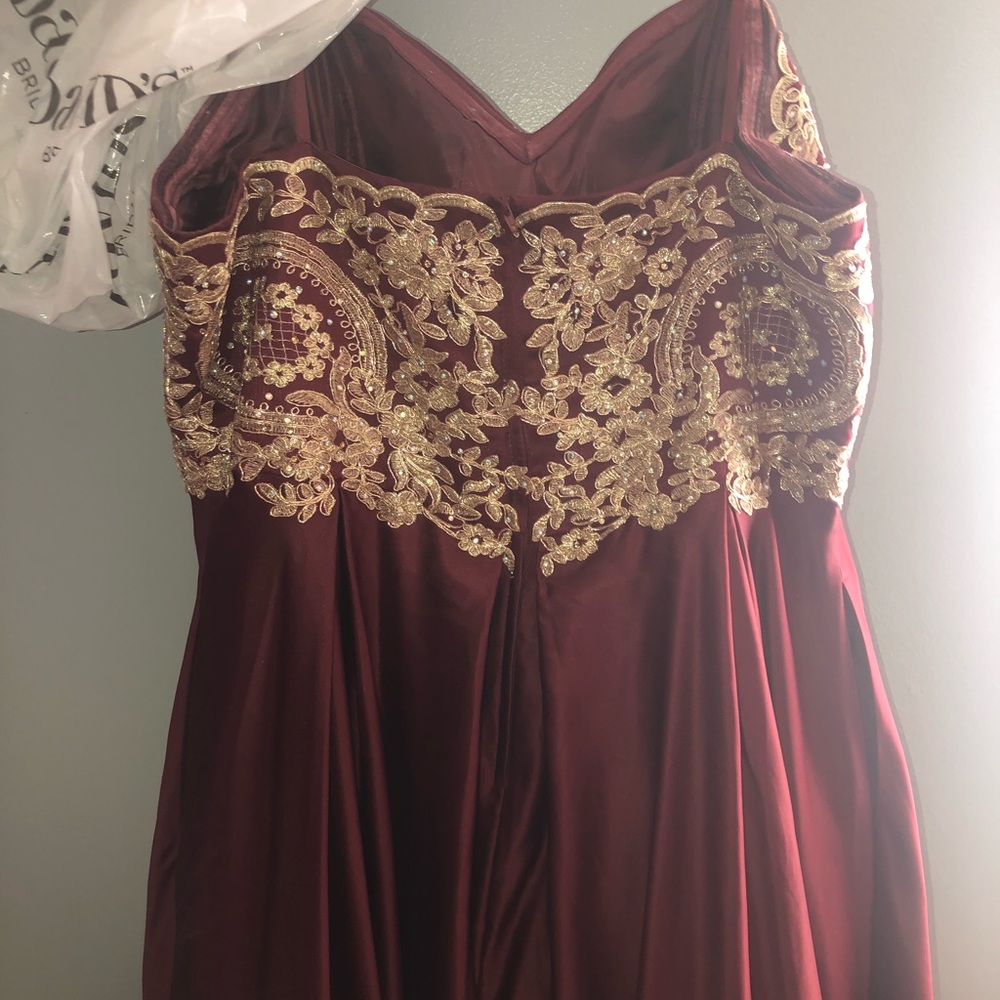 David’s Bridal prom dress - Picture 3 of 4